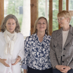 Aušrinė Žilinskienė, Grete Sillasen ir Anna Enemark simpoziume „Modernistinė medinė architektūra ateičiai. Palanga“. Nuotr. Vygaudas Juozaitis