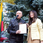 Nacionalinės bibliotekos generalinis direktorius prof. dr. Renaldas Gudauskas ir Gruzijos ambasadorė Lietuvoje J. E. ponia Khatuna Salukvadze