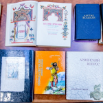 Armėnijos Respublikos ambasadoriaus Tigrano Mkrtchyano dovanotos knygos