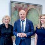 Mykolo Romerio universiteto Viešosios teisės instituto profesorė dr. Toma Birmontienė, Nacionalinės bibliotekos direktorius prof. dr. Renaldas Gudauskas, Mykolo Romerio teisės mokyklos dekanė prof. dr. Lyra Jakulevičienė